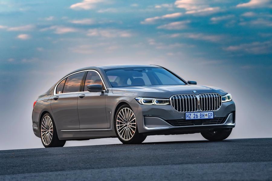  BMW 750Li xDrive (G12) 2019 года  (ZA) (фото 1 из 40)